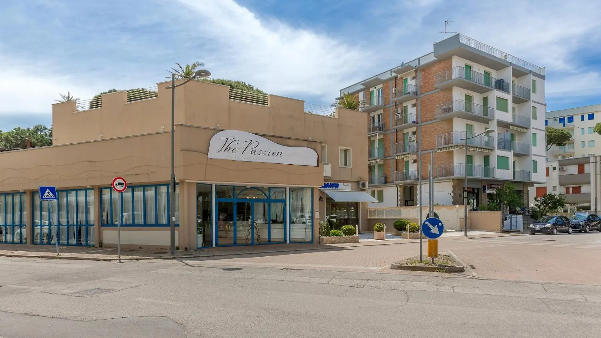 Lido Degli Estensi Flat Con Balcone E Parcheggio!