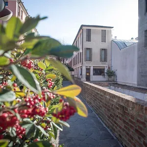 apt-san-francesco-charming-treviso.hotelslidodijesolo.com/